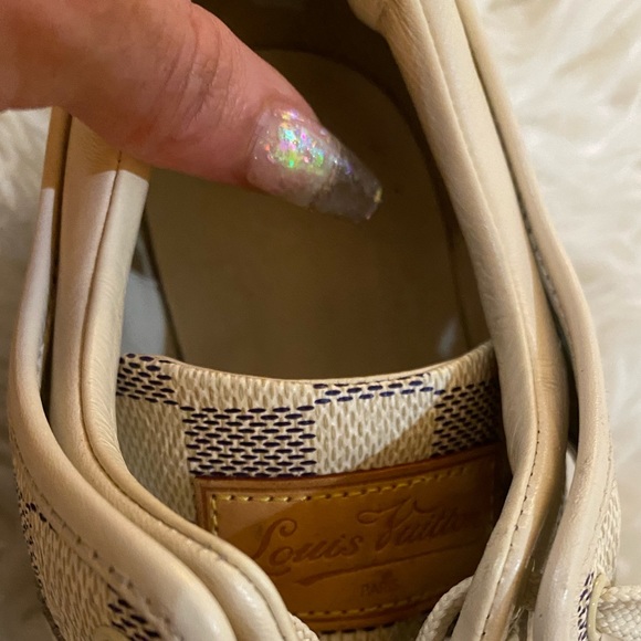 Vintage Louis Vuitton sneakers - Picture 3 of 5